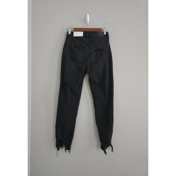 American Eagke Black Strigid High Rise Jeans Size 2/26 NWT - Picture 2 of 5